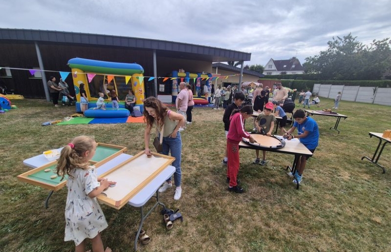 Une fête du jeu sur le thème des dinosaures
