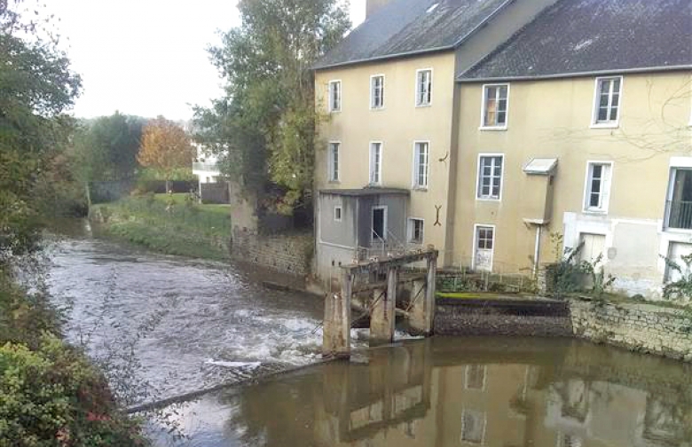 Travaux sur la Sélune à Saint-Hilaire-du-Harcouët